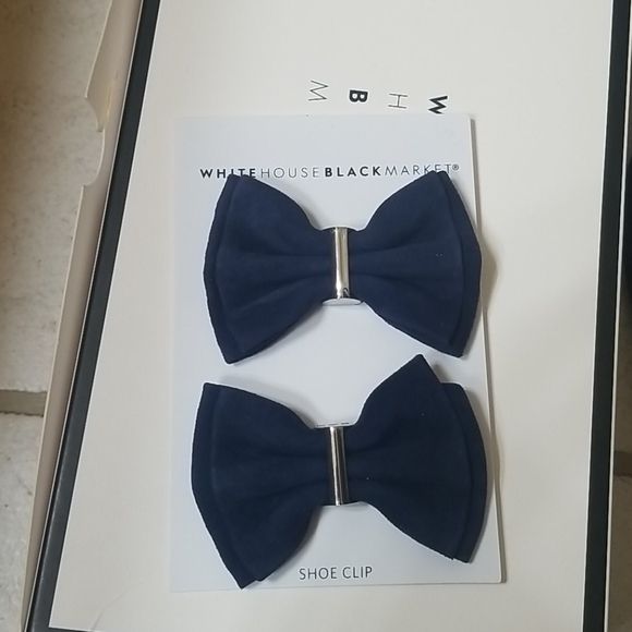 NWT Blue Suede Pumps with bow shoe clips - Picture 7 of 8